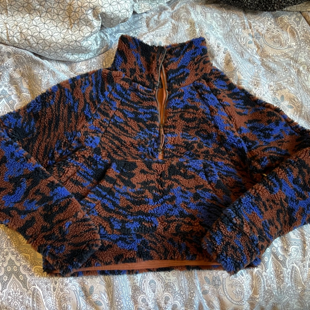 Lululemon Cropped Scuba Half-Zip Sweater